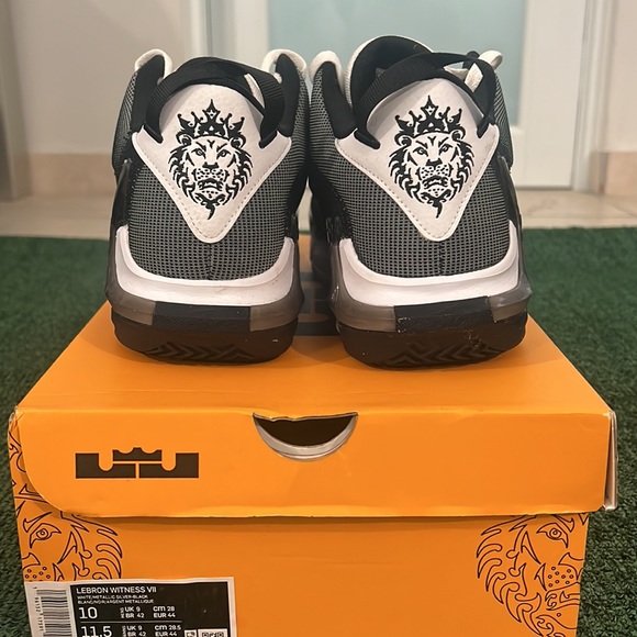 Lebron witness Vll size 10 - Picture 4 of 6